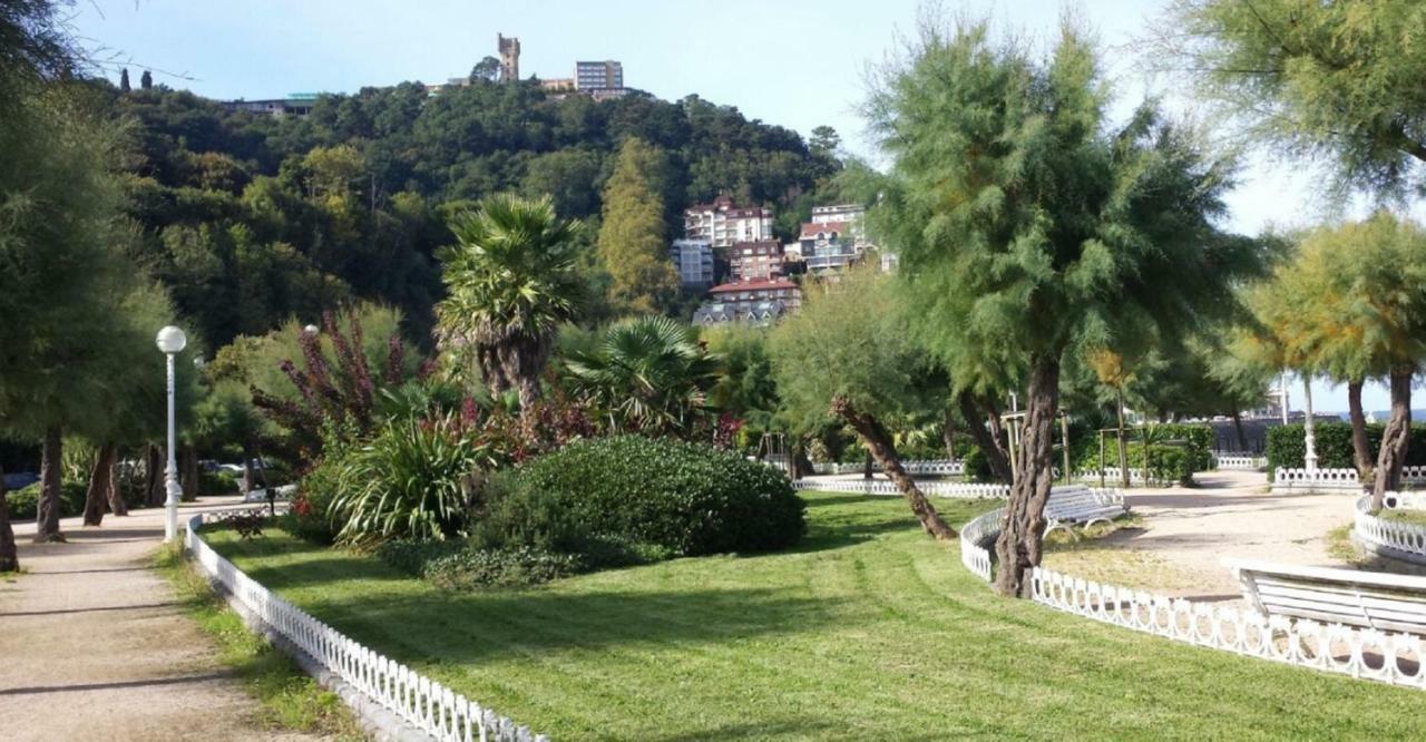 Ondarreta Beach & Terrace Apartment Сан Себастиан Екстериор снимка