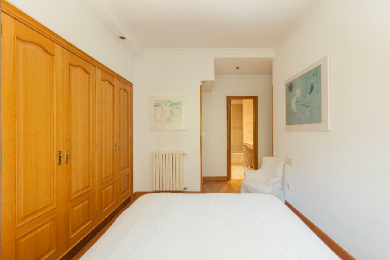 Ondarreta Beach & Terrace Apartment Сан Себастиан Екстериор снимка