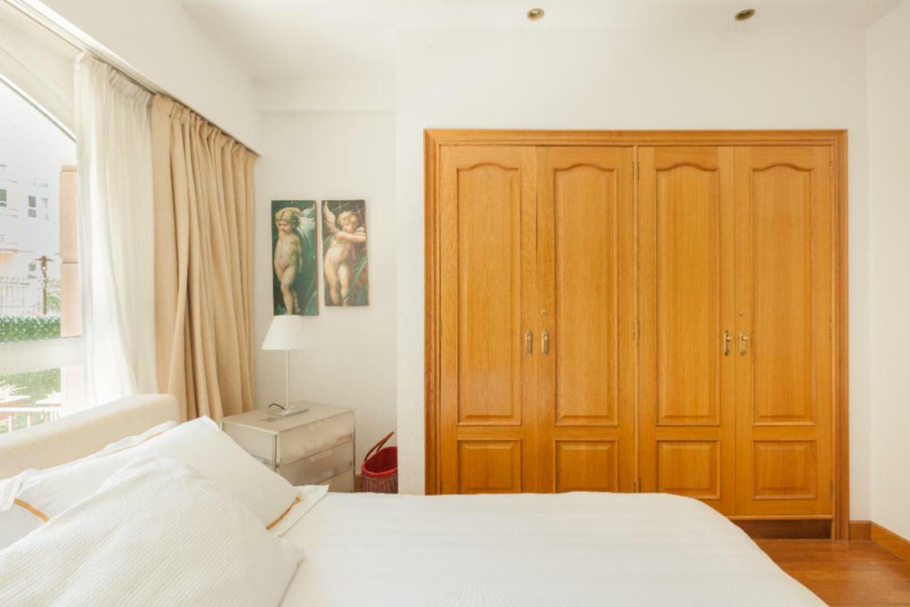 Ondarreta Beach & Terrace Apartment Сан Себастиан Екстериор снимка