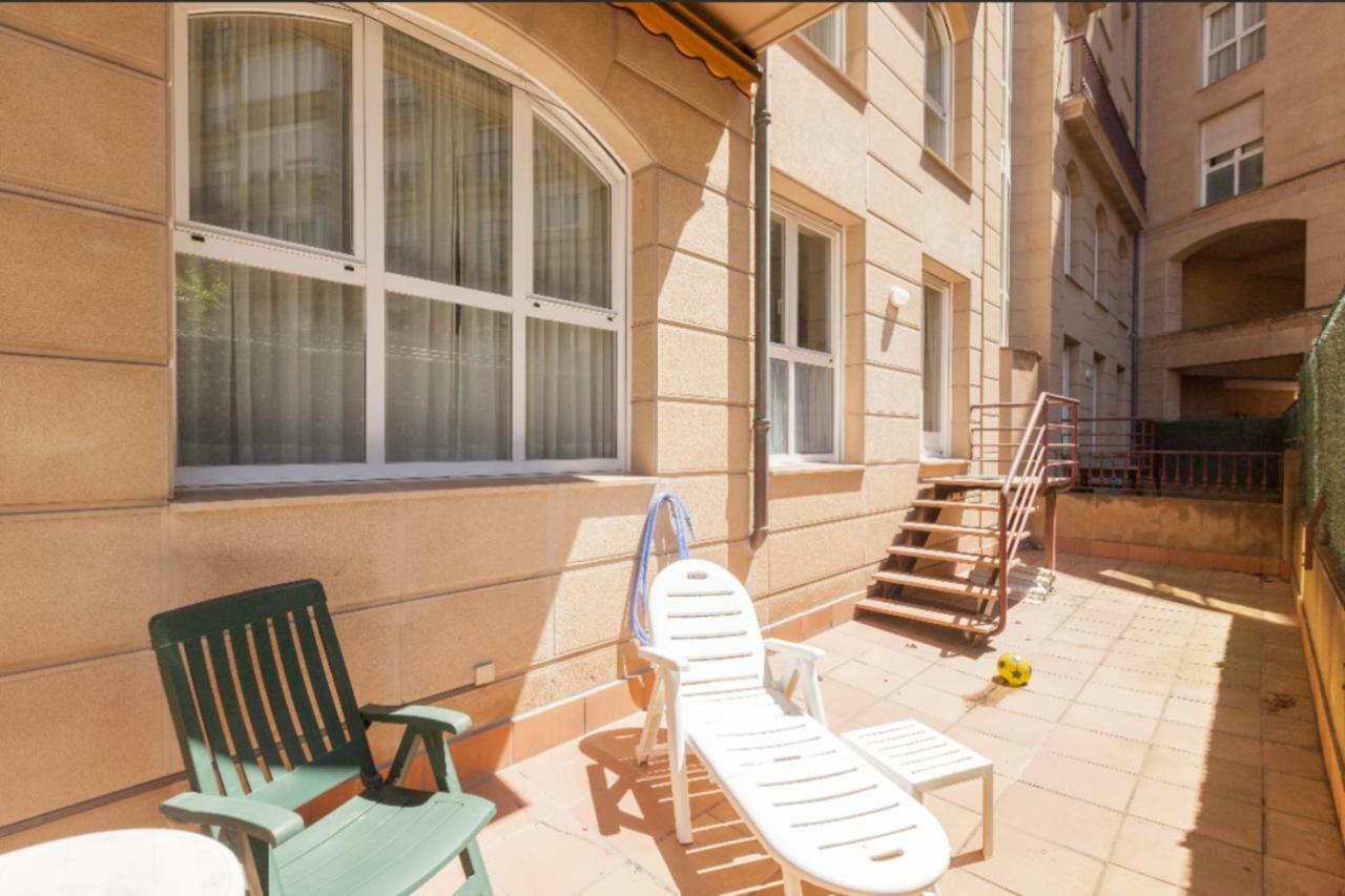 Ondarreta Beach & Terrace Apartment Сан Себастиан Екстериор снимка